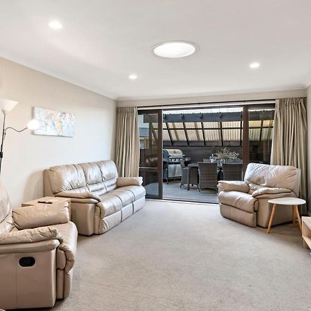 Taupo Escape - Rainbow Point Holiday Home Exteriör bild